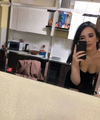 Моя страсть к жизни и желание всегда удовлетворить моих клиентов делают меня непревзойденной в своей профессии. Я специализируюсь на интимных услугах, которые позволят тебе испытать невероятное блаженство и наслаждение. У меня есть невероятные отзывы от моих клиентов, которые подтверждают мою незабываемую натуру и талант в удовлетворении. Приходи ко мне и я обещаю, что ты останешься довольным и приятно удивлен. Я нахожусь в Москве, городе возможностей и свободы, где ты можешь испытать все, чего ты давно желал. Посмотри мои фото, и ты поймешь, насколько я заинтригованная 🌟💋🔥. 1437, 34 года