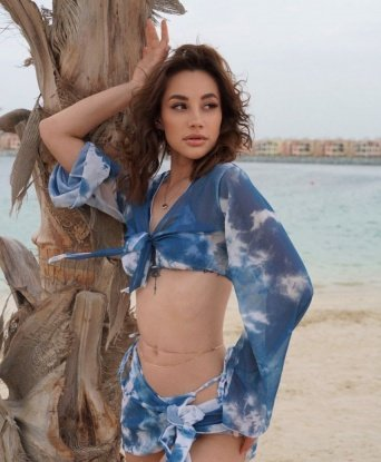 Мои услуги открывают мир наслаждения и релаксации. Можем провести незабываемое время в разных позах, экспериментировать с ролевыми играми, расслабиться при массаже или провести романтическую ночь. У вас есть возможность выбрать, с кем побудете безупречной внешностью и статной фигурой. Фото подтверждают мою привлекательность и стройность. Заходи ко мне, и я докажу, что цена соответствует качеству! Откровенные отзывы лишний раз убеждают, что я именно та индивидуалка, которую ты искал! 😉☺️🌹 12310, 25 лет