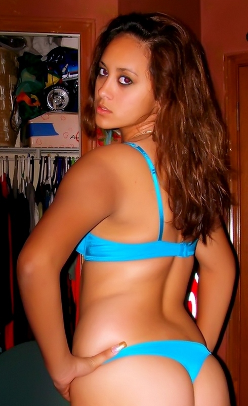 Загадочная брюнетка с обворожительной улыбкой приглашает провести незабываемые моменты радости и удовольствия в ее обществе. Позвони, и ты не пожалеешь! 18100, 23 года