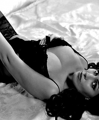 Соблазнительная дама с загадочной улыбкой ждет тебя в своем уютном гнездышке. Позволь мне позаботиться о тебе и окунуться в мир наслаждения. 2918, 35 лет