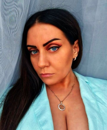 Соблазнительная дама с загадочной улыбкой ждет тебя в своем уютном гнездышке. Позволь мне позаботиться о тебе и окунуться в мир наслаждения. 2918, 35 лет