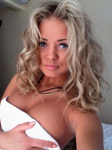 Знойная и сексуальная красотка приглашает окунуться в мир наслаждения и удовольствия. Гарантирую конфиденциальность и комфортные условия для встречи. Буду ждать звонка! 24582, 21 год