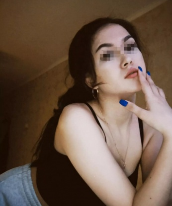 Живу в Москве и ты можешь насладиться моей компанией в любое время. Мои услуги включают эксклюзивный эскорт, нежные массажи и невероятные сексуальные утехи. Я готова позаботиться о тебе и предоставить незабываемое удовольствие. Посмотри мои фотографии, чтобы оценить мою красоту и страсть. Отзывы моих довольных клиентов подтверждают мою опытность и профессионализм. Доверься моим нежным рукам и страстным поцелуям, и ты окунешься в мир наслаждения и блаженства. Давай создадим незабываемые моменты вместе! 😘🌹 3682, 19 лет