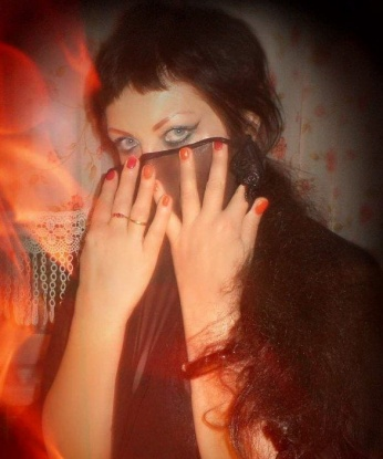 💋 Я креативна, нежна и знаю, как сделать тебя счастливым. Мои услуги разнообразны и уникальны, так что ты точно найдешь то, что ищешь. 😈 Забудь о повседневной рутине и окунись в мир наслаждения и удовольствия со мной. Живу я в самом сердце Москвы, где могу встретить тебя или приехать к тебе. 🌃 С моими фото и отзывами ты убедишься, что я именно то, что тебе нужно. Не медли, напиши мне, и мы воплотим твои самые сокровенные мечты в жизнь. 🔥 4409, 40 лет